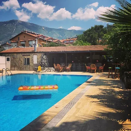 Unlu Hotell 2*